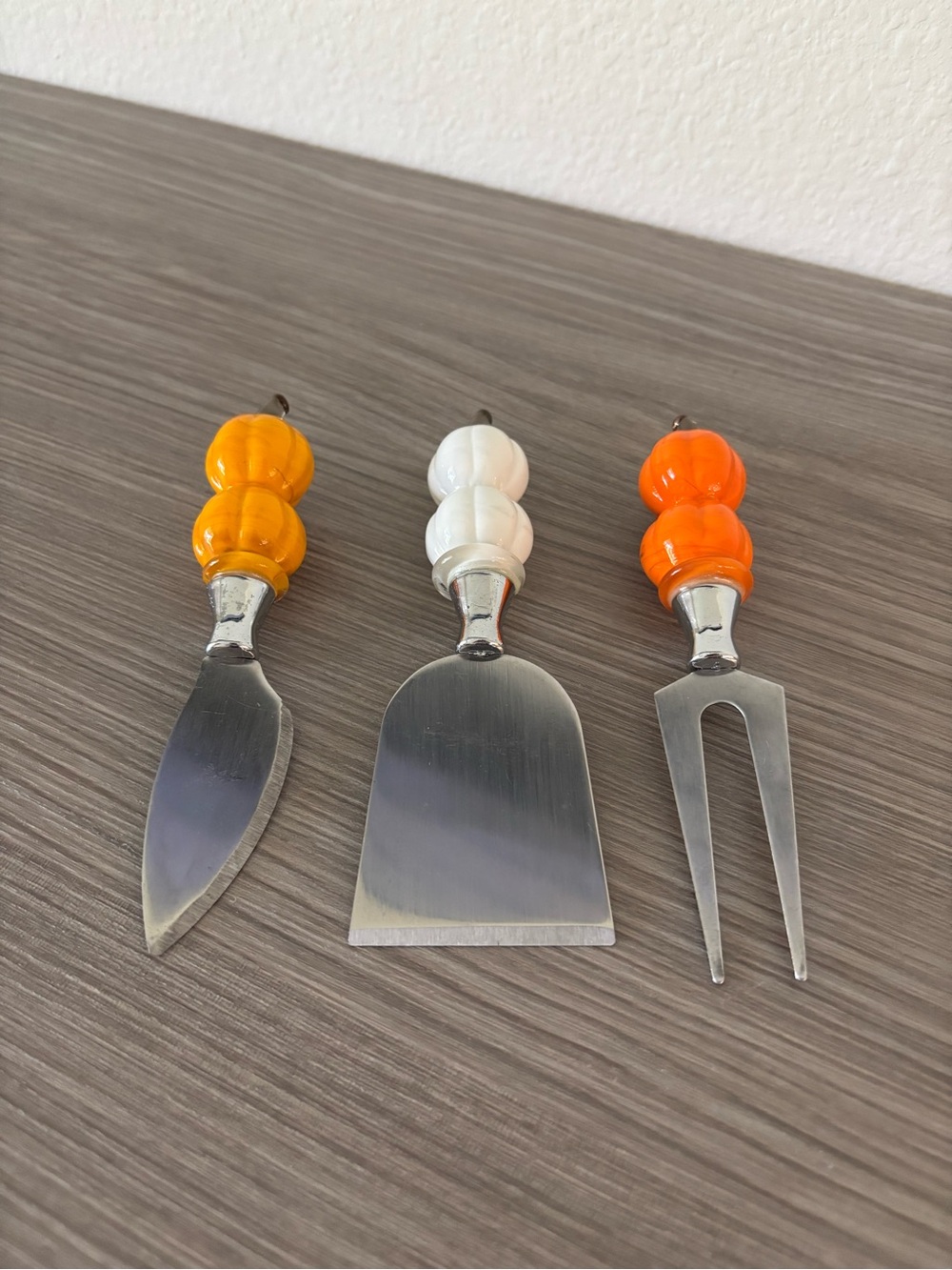 Pumpkin Handle Cheese Knife Set - Orange & White